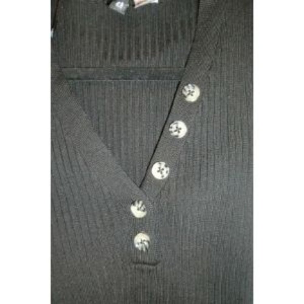Divided Crop Ribbed Sweater - Picture 3 of 4